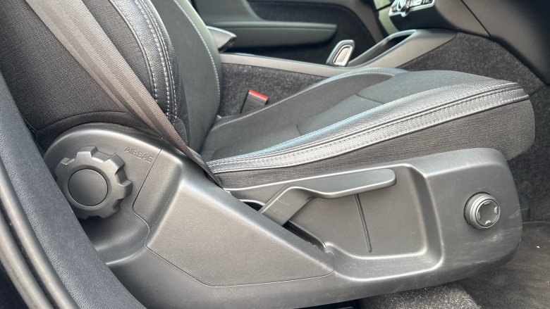 Volvo Xc40 2.0 T4 Momentum 5dr AWD Geartronic Petrol Estate